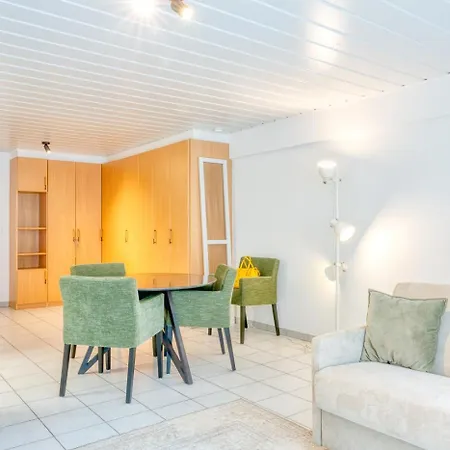 With Sea And Harbor Views Apartment *